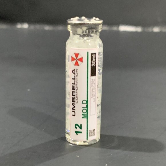 Resident Evil 7 - MOLD Vial - GLOW In The Dark - 1.25 Inches - Picture 2 of 5